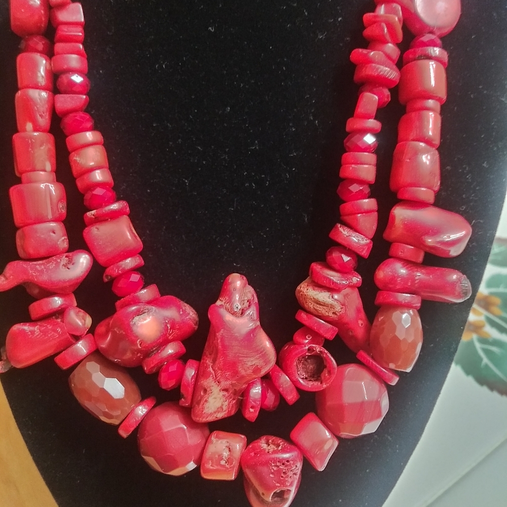 Necklace - Picture 2 of 3